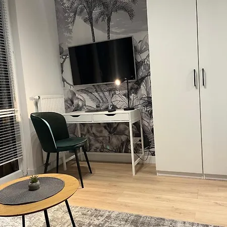 Wola Tower Apartament * Варшава